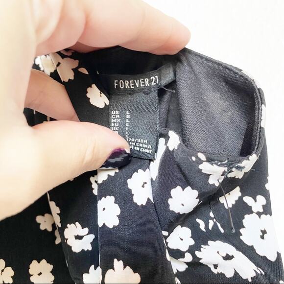 Forever 21 Zipper Back Floral Tank Size Large - Picture 4 of 6